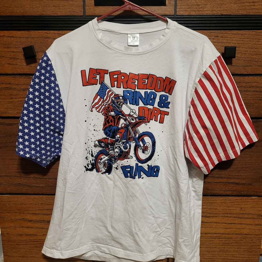 Strictly Wild Let Freedom Ring & Dirt Fling Patriotic Short Sleeve Tee